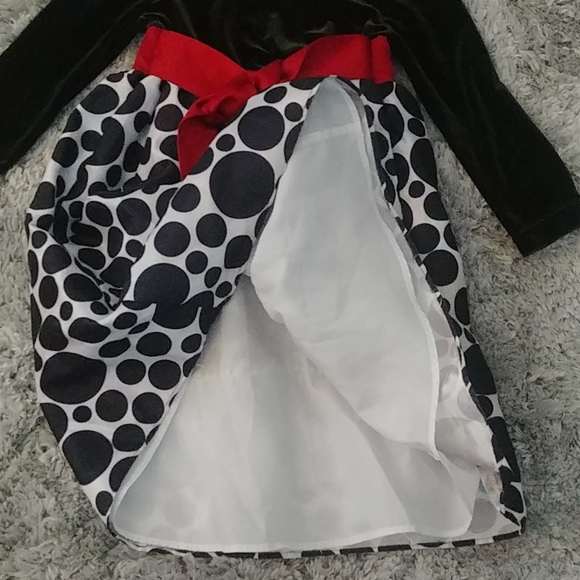 Beautiful Girls Dress! - Picture 4 of 6